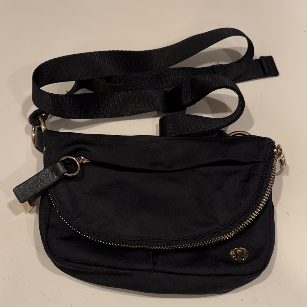 Lululemon Black Crossbody Bag